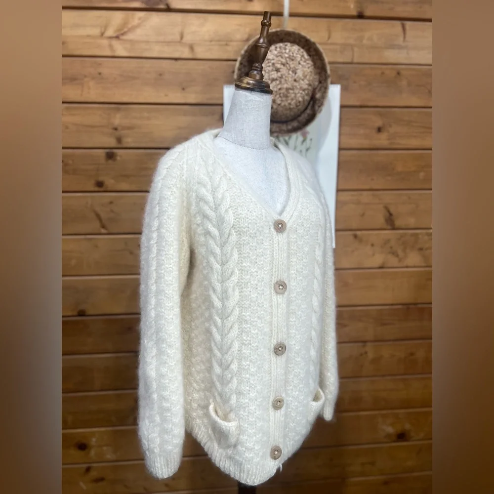 Handmade Cream Wool Blend Cable Knit Cardigan Sweater – Cozy Soft Classic S-M - Picture 3 of 6